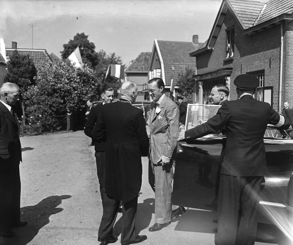 Bezoek Prins Bernhard aan de Achterhoek, zie 27889, Bestanddeelnr 902-7872