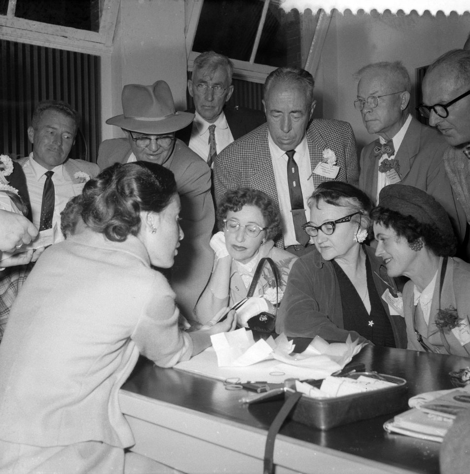 Bezoek van burgemeesters uit Amerika aan Gassans diamantslijperij te Amsterdam, Bestanddeelnr 909-7150