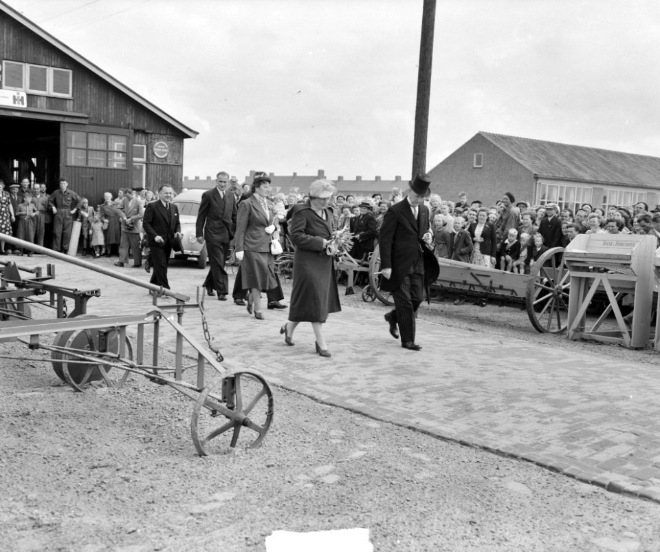 Bezoek Koninklijk gezin aan Noordoostpolder en Urk, Bestanddeelnr 904-6813