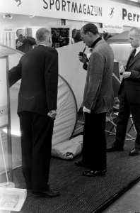 Bezoek Prins Bernhard Hiswa Goedkamp in de RAI te Amsterdam, Bestanddeelnr 914-9769
