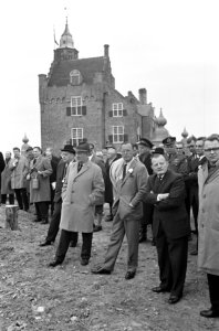 Bezoek Prins Bernhard aan Zeeland Outward Boundschool, Bestanddeelnr 913-7492