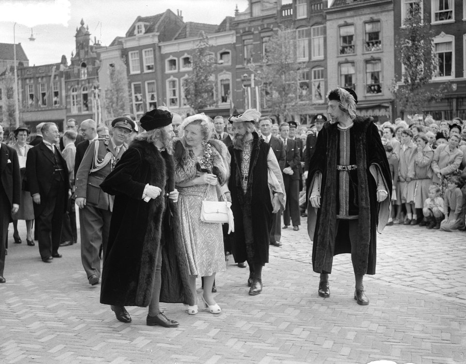 Bezoek Koningin Juliana aan Gouda, Bestanddeelnr 905-2302