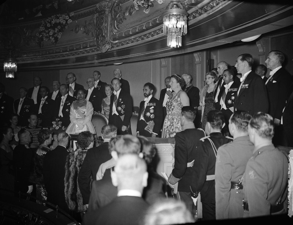 Bezoek van Keizer Selassie, koningin Juliana en prins Bernhard aan de Stadsschou, Bestanddeelnr 906-8308