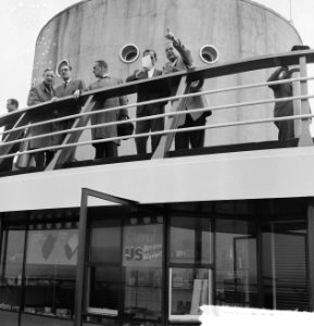 Bezoek Popovic aan Rotterdam Het gezelschap op de Euromast, Bestanddeelnr 912-5345