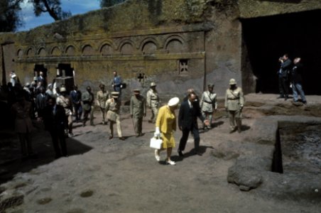 Bezoek Koningin Juliana , Pr. Bernhard , Pr. Beatrix Pr. Claus aan Ethiopie Har, Bestanddeelnr 254-8347