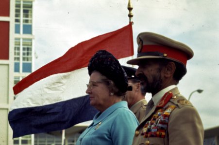 Bezoek Koningin Juliana , Pr. Bernhard , Pr. Beatrix Pr. Claus aan Ethiopie Kon, Bestanddeelnr 254-8352