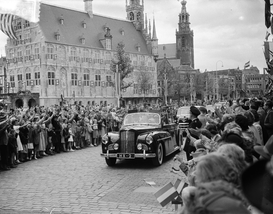 Bezoek Koningin Juliana aan Gouda, Bestanddeelnr 905-2305