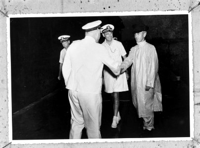 Bezoek van de Amerikaanse admiraal Thomas C. Hart aan Soerabaja. Wordt hier verw, Bestanddeelnr 935-0139