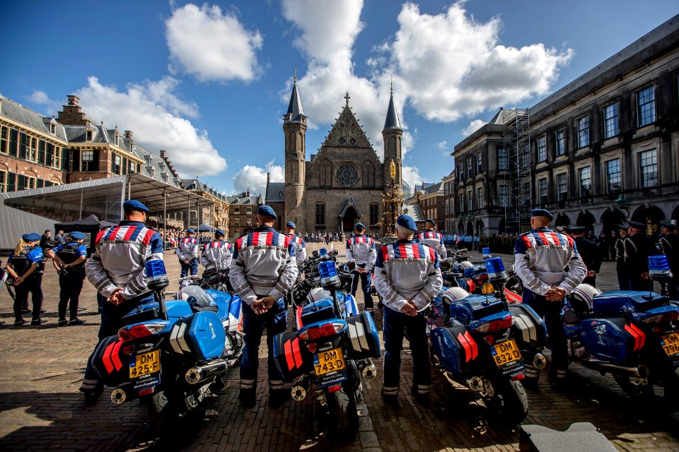 Bevel Koninklijke Marechaussee in handen van Leijtens-2