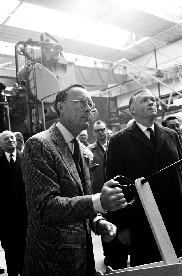 Bezoek Prins Bernhard aan Zeeland fabriek van Smit en Bolnes te Zierikzee, Bestanddeelnr 913-7506