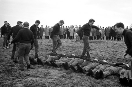 Bezoek Prins Bernhard aan Zeeland Outward Boundschool, Bestanddeelnr 913-7491