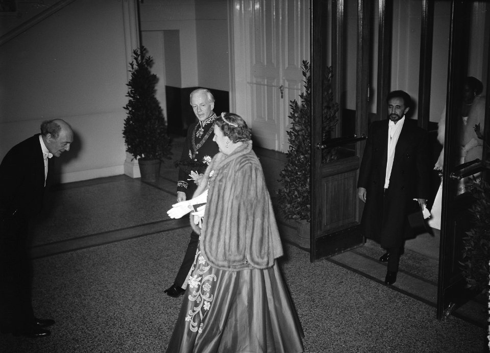 Bezoek van Keizer Selassie, koningin Juliana en prins Bernhard aan de Stadsschou, Bestanddeelnr 906-8311