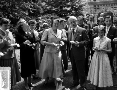 Bezoek Prinses Beatrix aan Amsterdam Bezoek aan Ambtswoning van burgemeester d', Bestanddeelnr 907-8569
