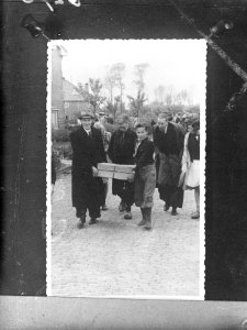 Bevrijdingsbeelden. Voedseldroppings boven Nederland, Bestanddeelnr 900-6270