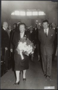 Bezoek van koningin Juliana aan het Congres voor Vrijheid en Gebondenheid der We, Bestanddeelnr 014-1356