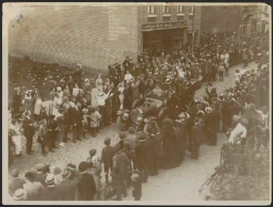 Bezoek van H.M. Koningin Wilhelmina aan de Staatsmijnen te Heerlen in 1917. Toej, Bestanddeelnr 158-2128