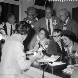 Bezoek van burgemeesters uit Amerika aan Gassans diamantslijperij te Amsterdam, Bestanddeelnr 909-7151