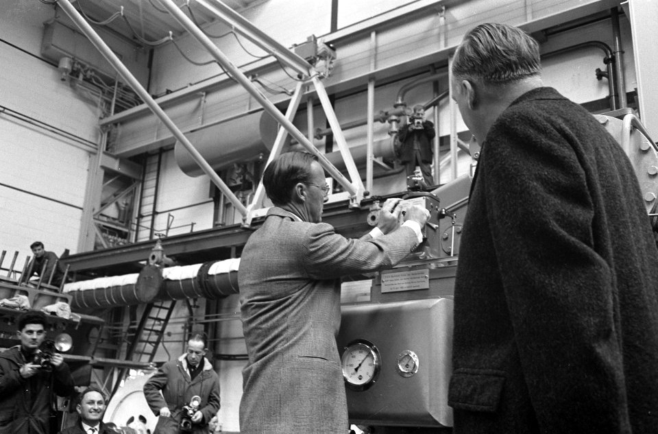 Bezoek Prins Bernhard aan Zeeland fabriek van Smit en Bolnes te Zierikzee, Bestanddeelnr 913-7501