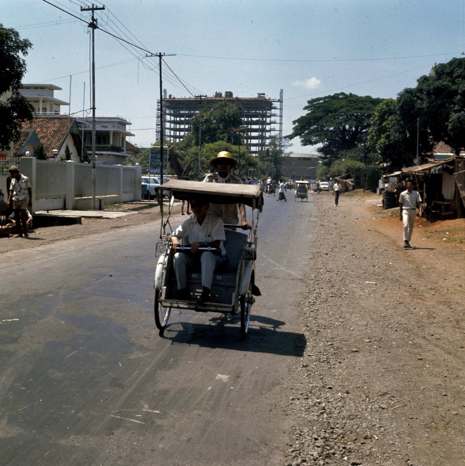 Betjah (fietstaxi) in Jakarta, Bestanddeelnr 254-9092
