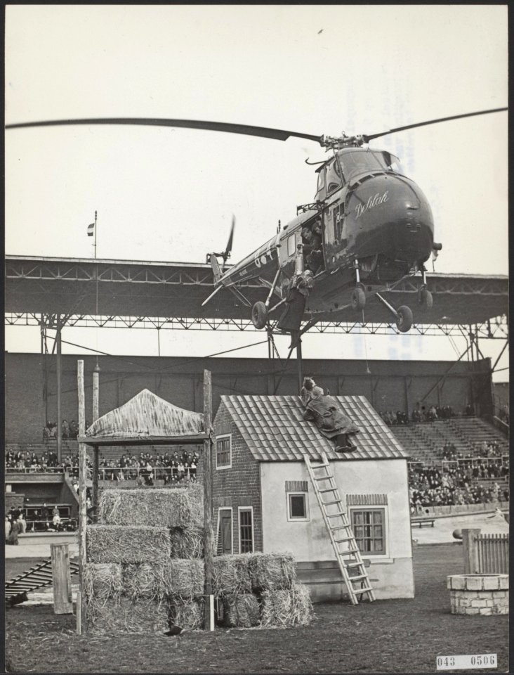 Bevrijdingsdag, helicopters, Bestanddeelnr 043-0506