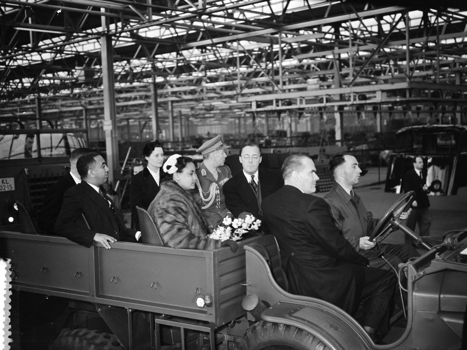 Bezoek van koningin Juliana, prins Bernhard en keizer Haile Selassie aan de DAF , Bestanddeelnr 906-8293