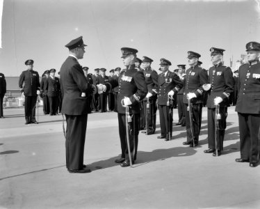 Bevelhebber Zeestrijdkrachten Vice-admiraal A H J van der Schalte Olivier ond, Bestanddeelnr 915-0630