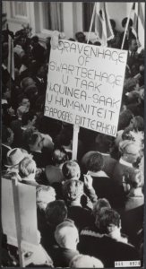 Betoging van de in Zuid-Afrika wonende Nederlanders tegen jegens Zuid-Afrika, Bestanddeelnr 044-0974