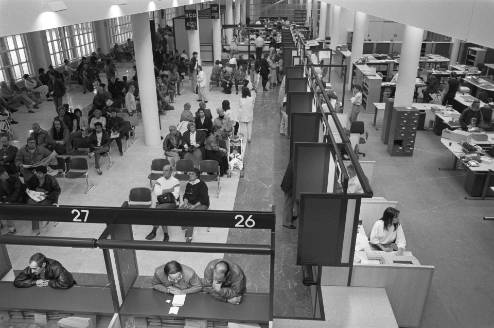 Bevolkingsregister (m.u.v. paspoortbureau) nu in nieuwe stadhuis Amsterdam, Bestanddeelnr 934-3275