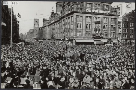 Bevrijdingsdag, publiek, Bestanddeelnr 046-0434