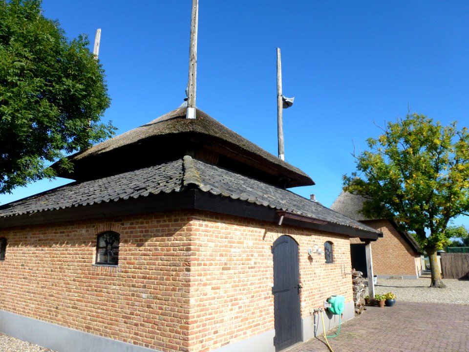 Beuningen (Gld) boerderijcomplex Hofstede d'Lijnde Lindestraat 13 hooischuur