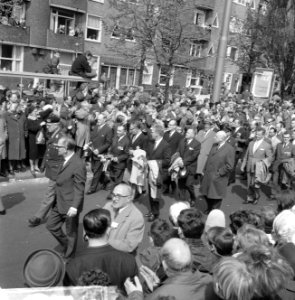 Bevrijdingsdag, het bevrijdingsleger zoals het 20 jaar geleden binnentrok vanaf , Bestanddeelnr 917-7303