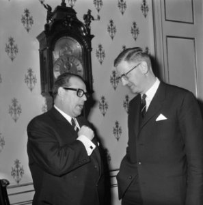 Besprekingen over ontwikkelingshulp door de Westduitse minister H.J. Wischnewski, Bestanddeelnr 920-9805