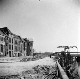 Beschadigingen na de slag om Deventer Links Hotel Bellevue, Bestanddeelnr 900-2465