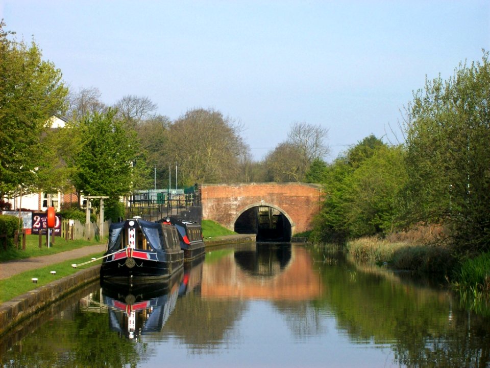 Between locks 47 and 48, Chesterfield Canal