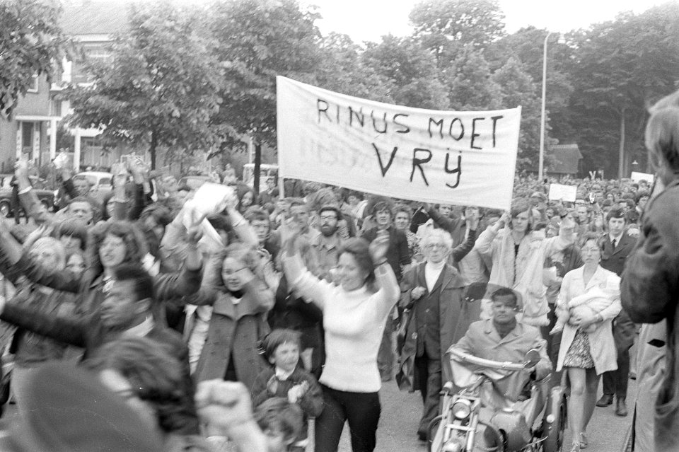 Betoging onderweg, Bestanddeelnr 924-6428