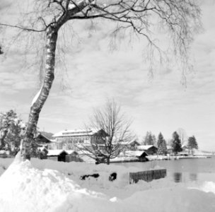 Besneeuwde huizen aan de Tegernsee, Bestanddeelnr 254-3763