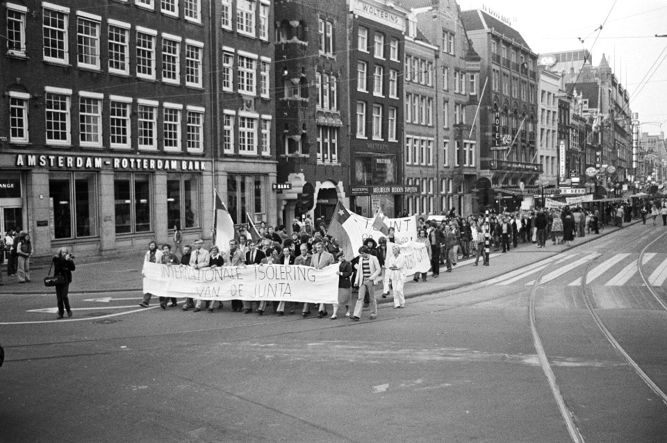 Betogingen, spandoeken, Bestanddeelnr 930-4364