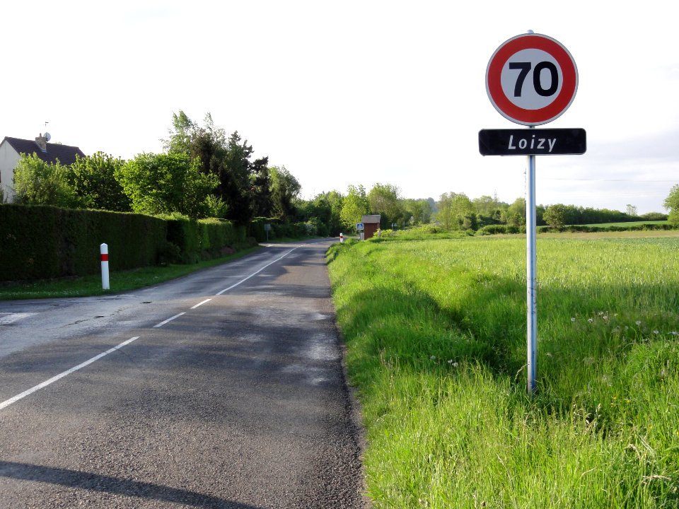 Besny et Loizy (Aisne) city limit sign Loizy