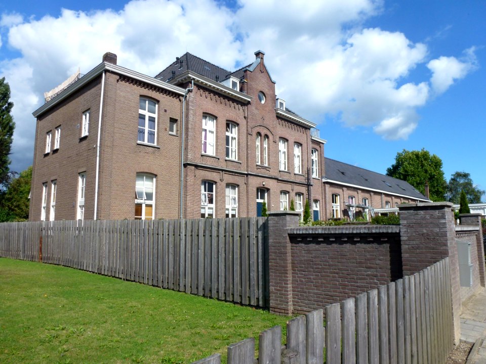 Beuningen (Gld) voorm. klooster, kloosterstraat 5-7-9 (02)