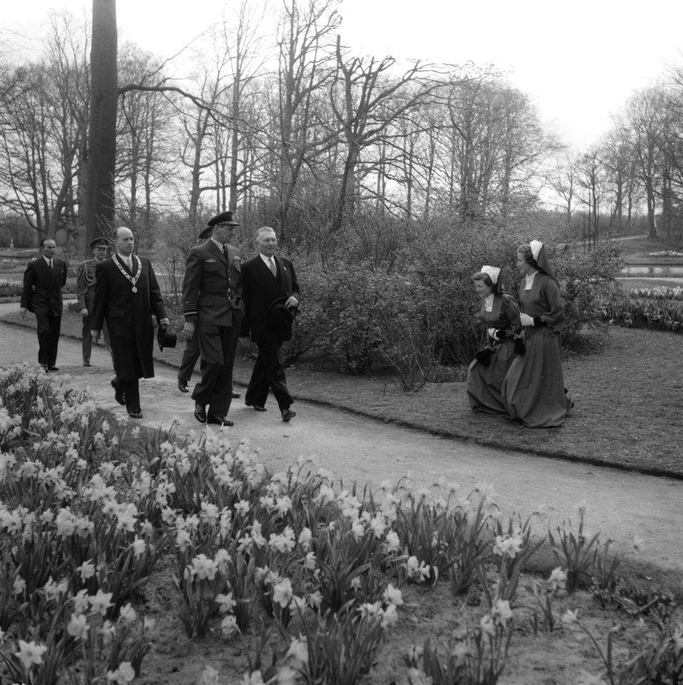 Bezoek Deense Koninklijke familie , derde dag, bezoek Keukenhof, Bestanddeelnr 906-4290