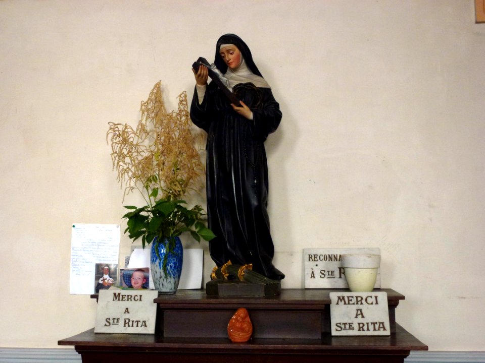 Beuvry-la-Forêt (Nord, Fr) église, statue Ste Rita