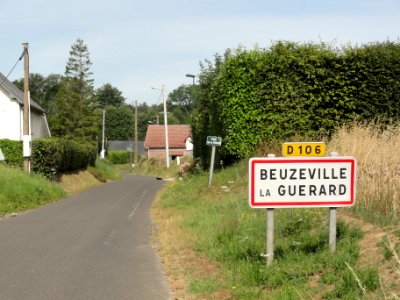 Beuzeville-la-Gúerard (Seine-Mar.) entrée
