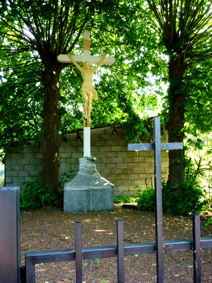 Beuvry-la-Forêt (Nord, Fr) croix de chemin, D953