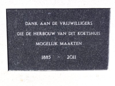Beuningen Rijksmonument 523151 koetshuis (plaquette restauratie) Dorpsingel 2