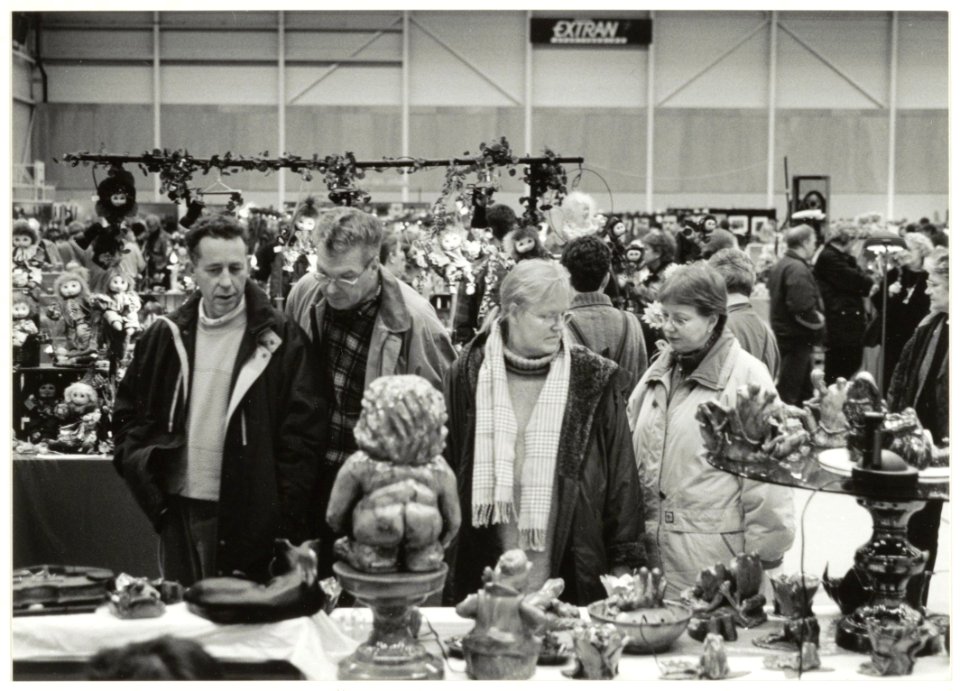 Beurs Artistieke handen in de kennemer sporthal. NL-HlmNHA 54037050