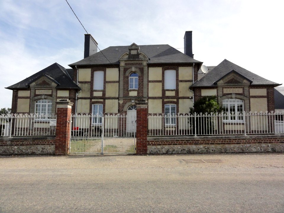 Beuzeville-la-Guérard (Seine-Mar.) mairie-école