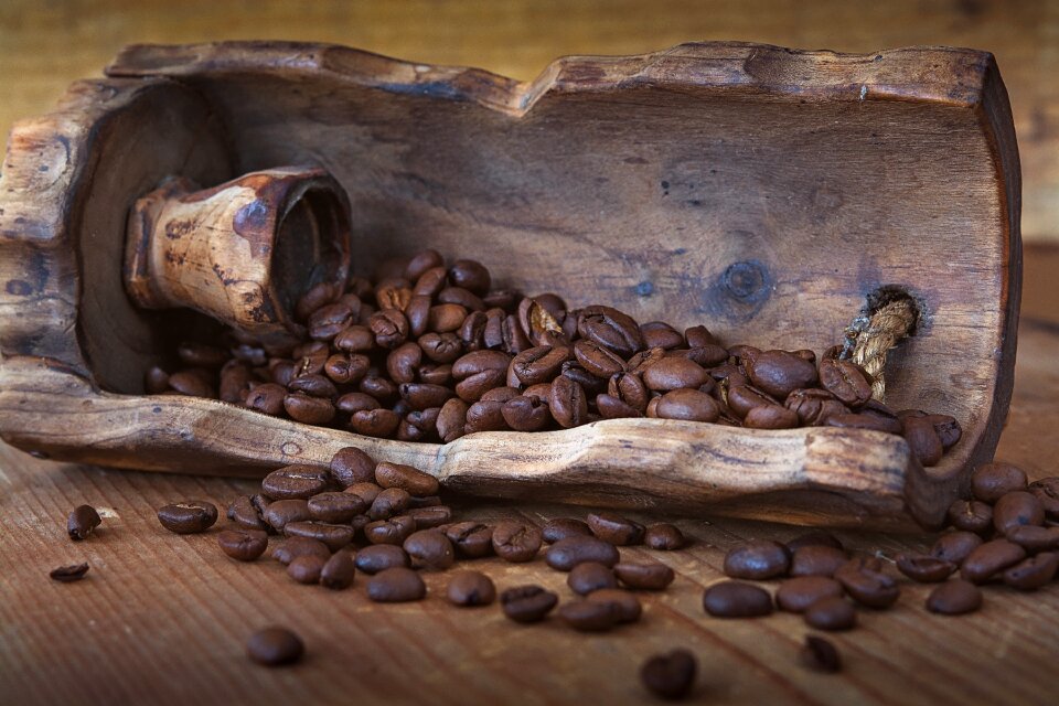 Caffeine dry wooden shovel