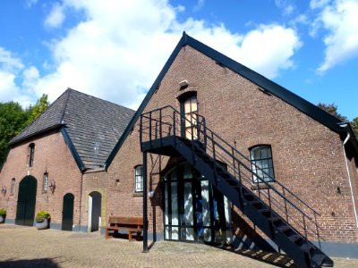 Beuningen (Gld) Wilhelminalaan 2, 2a-d, 4 Den Blanckenburgh, nr 2a-d aangebouwde schuren achter rechts