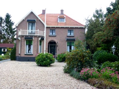 Beuningen (Gld) Villa Rumah Senang, van Heemstraweg 61 voorgevel