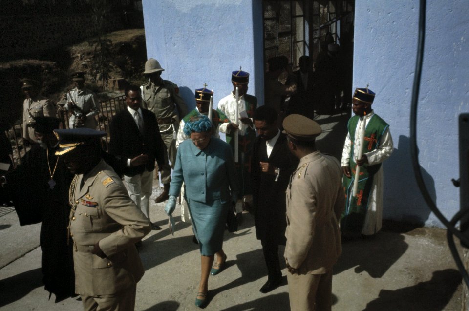 Bezoek Koningin Juliana , Pr. Bernhard , Pr. Beatrix Pr. Claus aan Ethiopie, Bestanddeelnr 254-8402